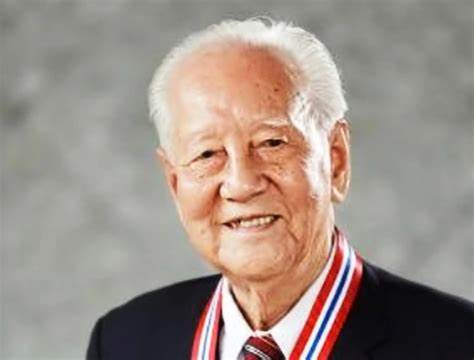 黄旭华